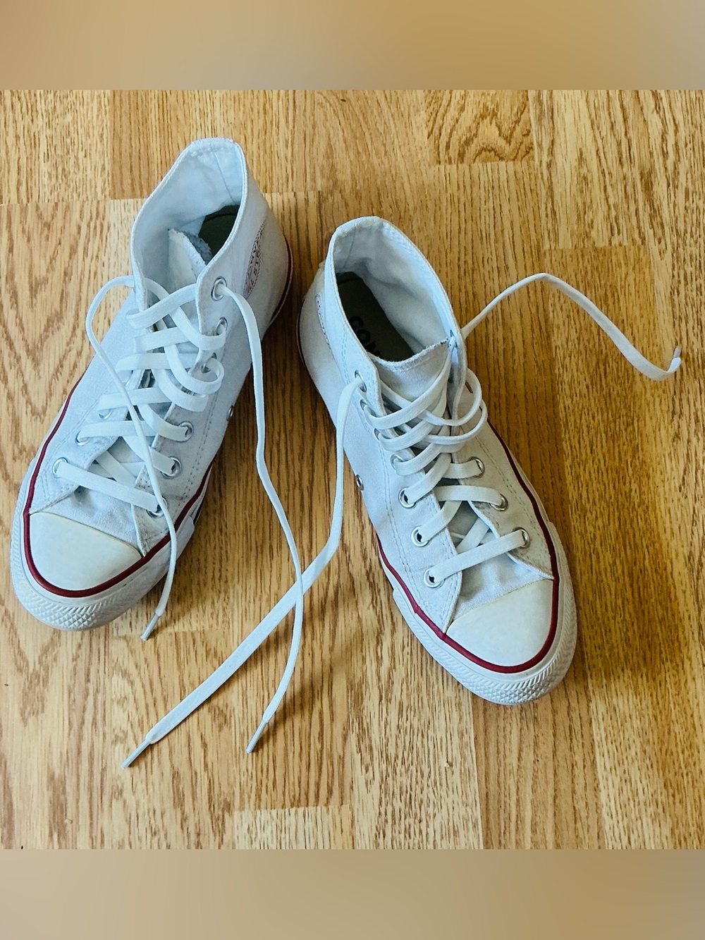 Classic Converse Chuck Taylor All Star White High Tops Unisex M4.5/W6.5